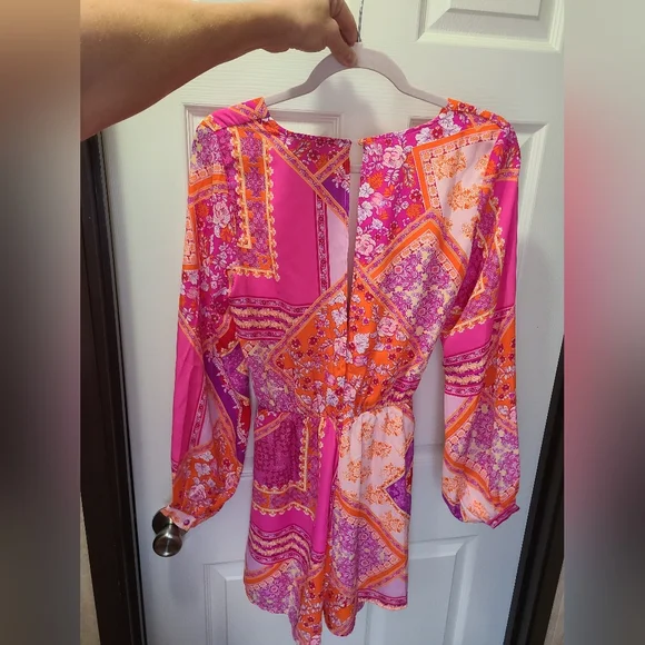 Florentine Printed Fitted Waist Romper - Picture 7 of 9